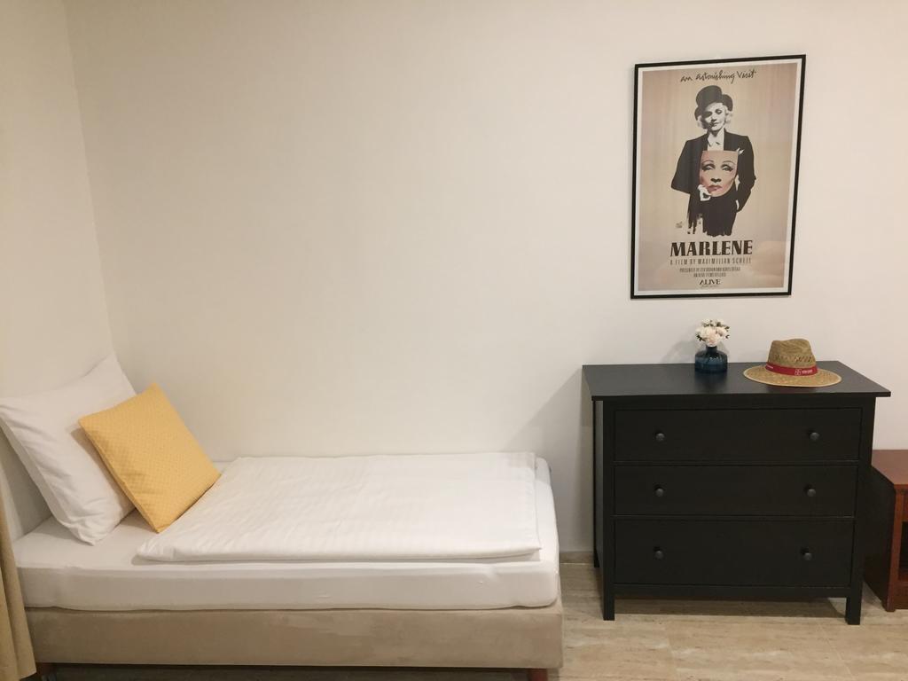 Apartman Za Radnici ヴァルチツェ エクステリア 写真