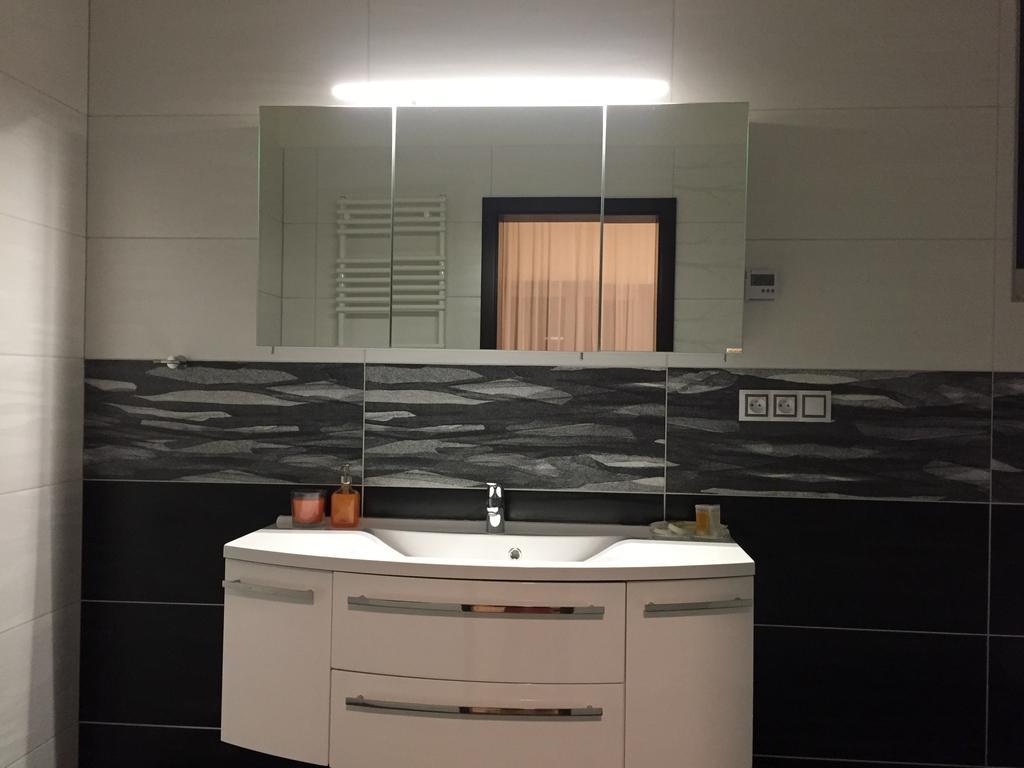 Apartman Za Radnici ヴァルチツェ エクステリア 写真