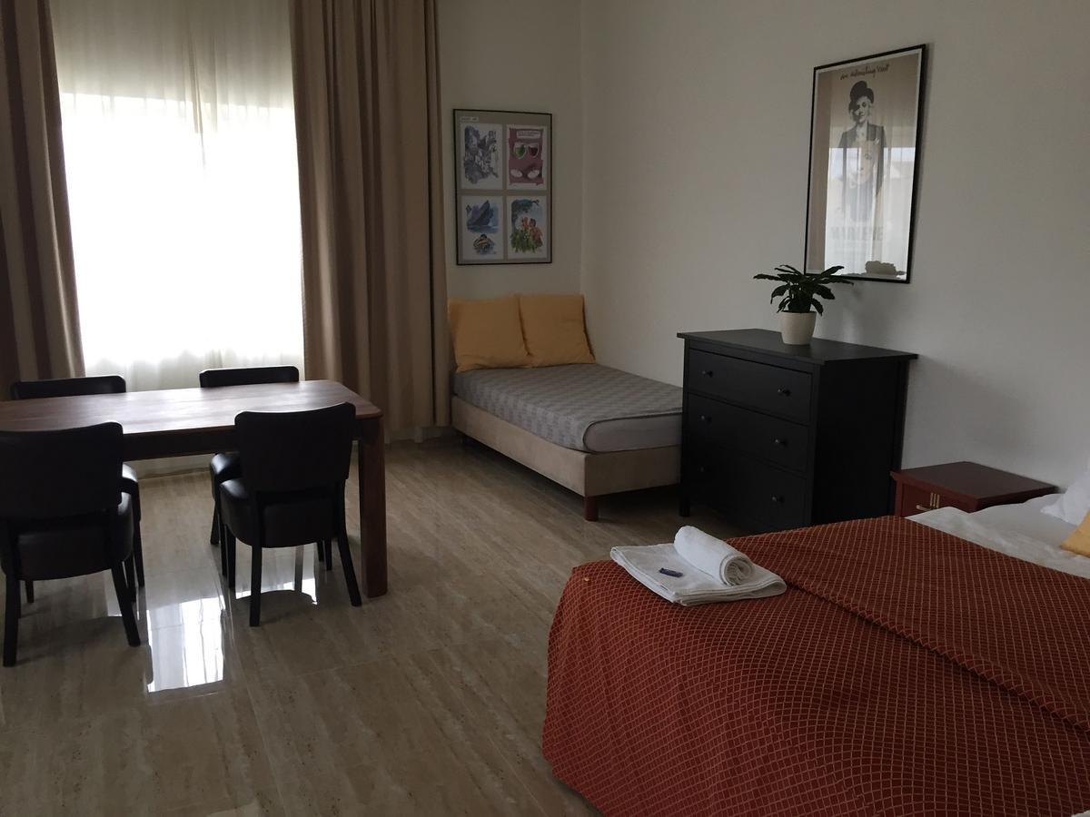 Apartman Za Radnici ヴァルチツェ エクステリア 写真
