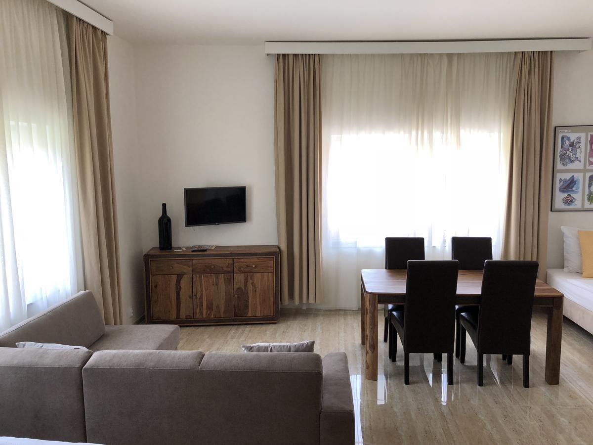 Apartman Za Radnici ヴァルチツェ エクステリア 写真