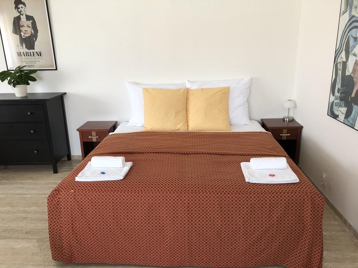 Apartman Za Radnici ヴァルチツェ エクステリア 写真